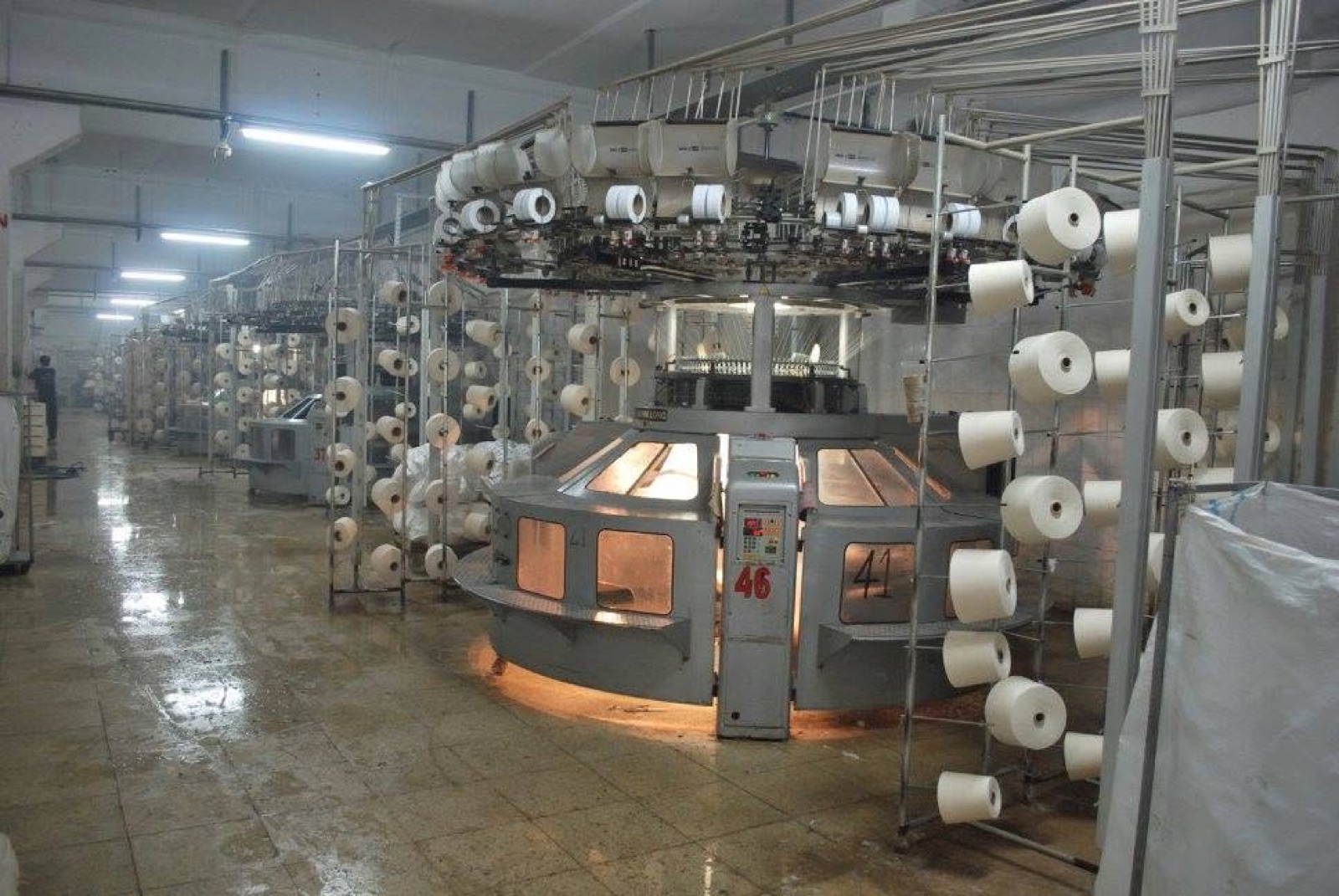 Circular knitting production at Alteks